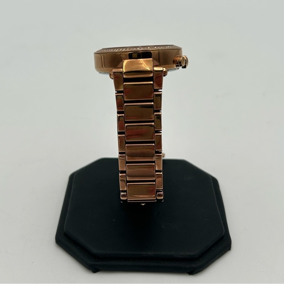 Michael Kors Rose Gold Women's Watch - Picture 2 of 11